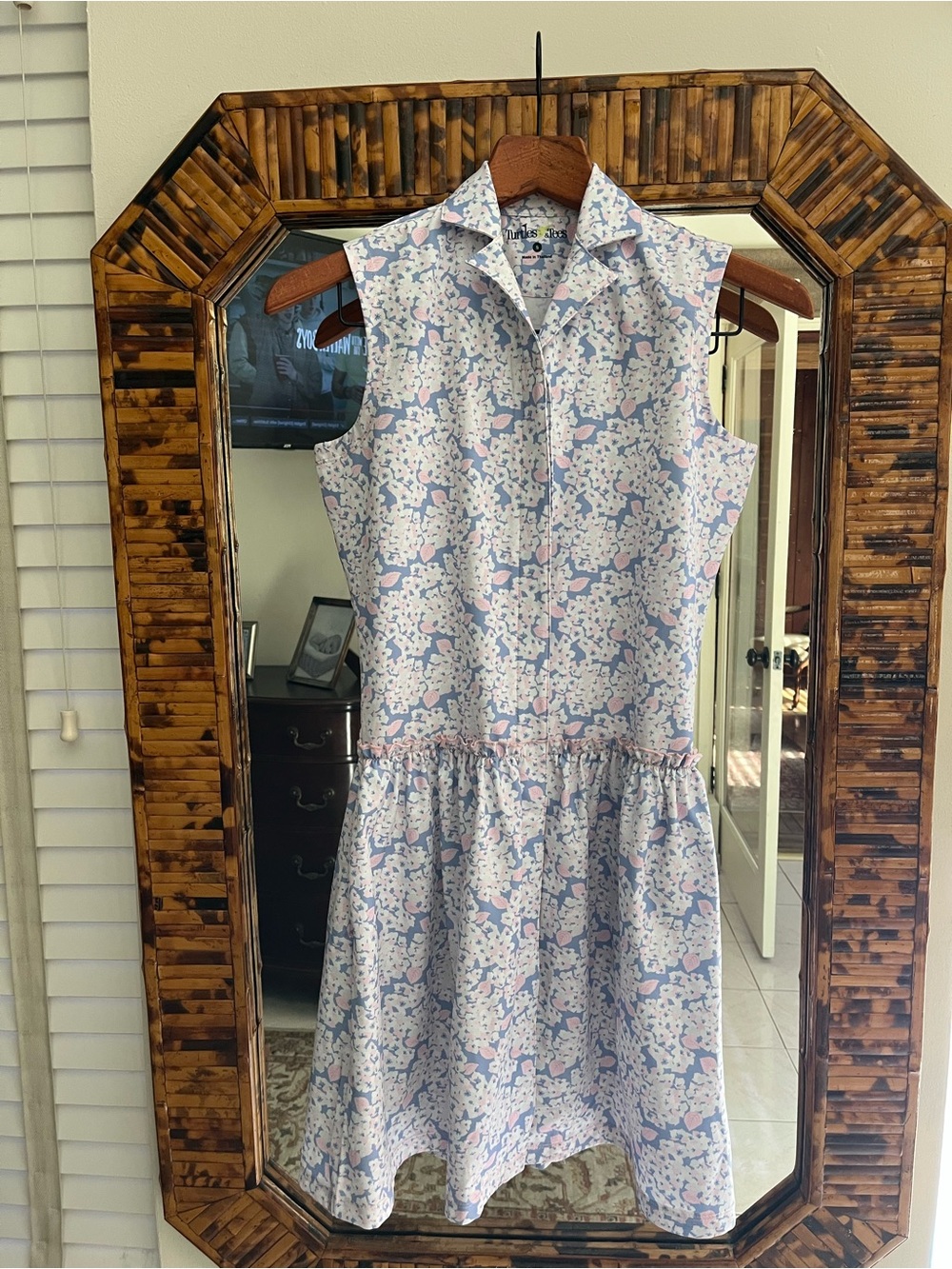 Sleeveless Collared Midi Dress in Light Blue & Pink Floral 🩵🩷
